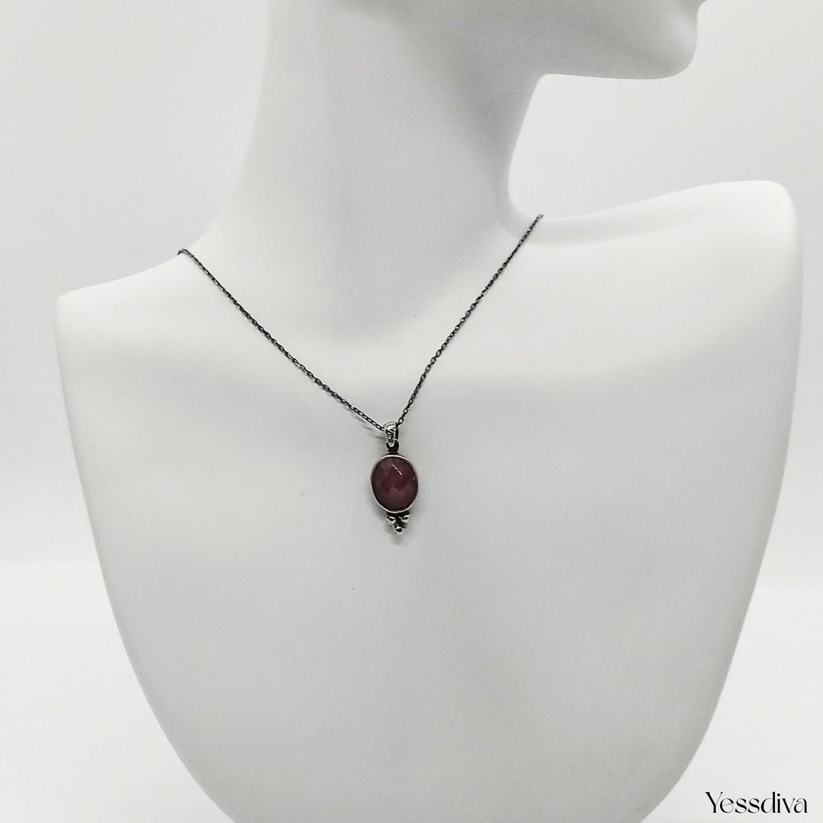 Gümüş Yakut Doğal Taşlı Kolye