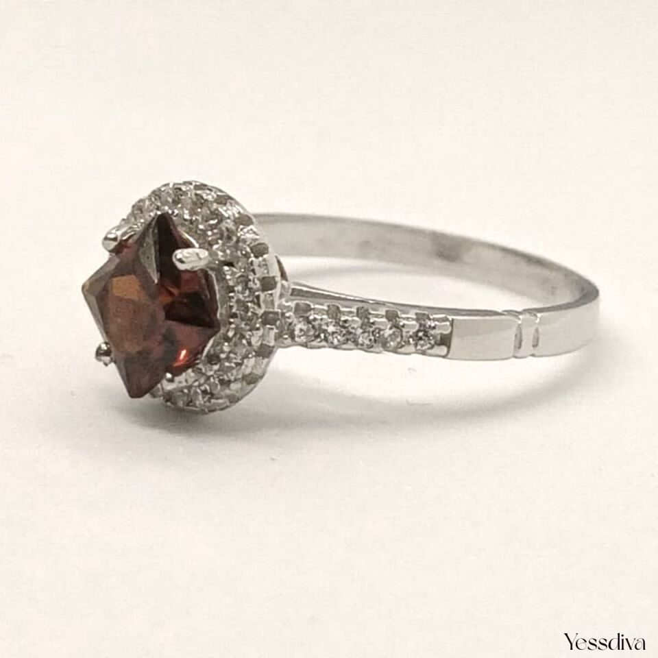 Garnet Taşlı Gümüş Kolye Yüzük Küpe Takım