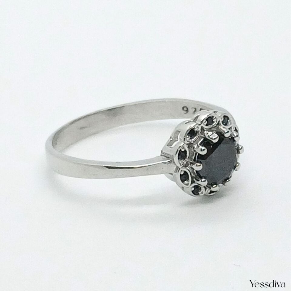 Zirkon Oniks Taşlı Siyah yüzük