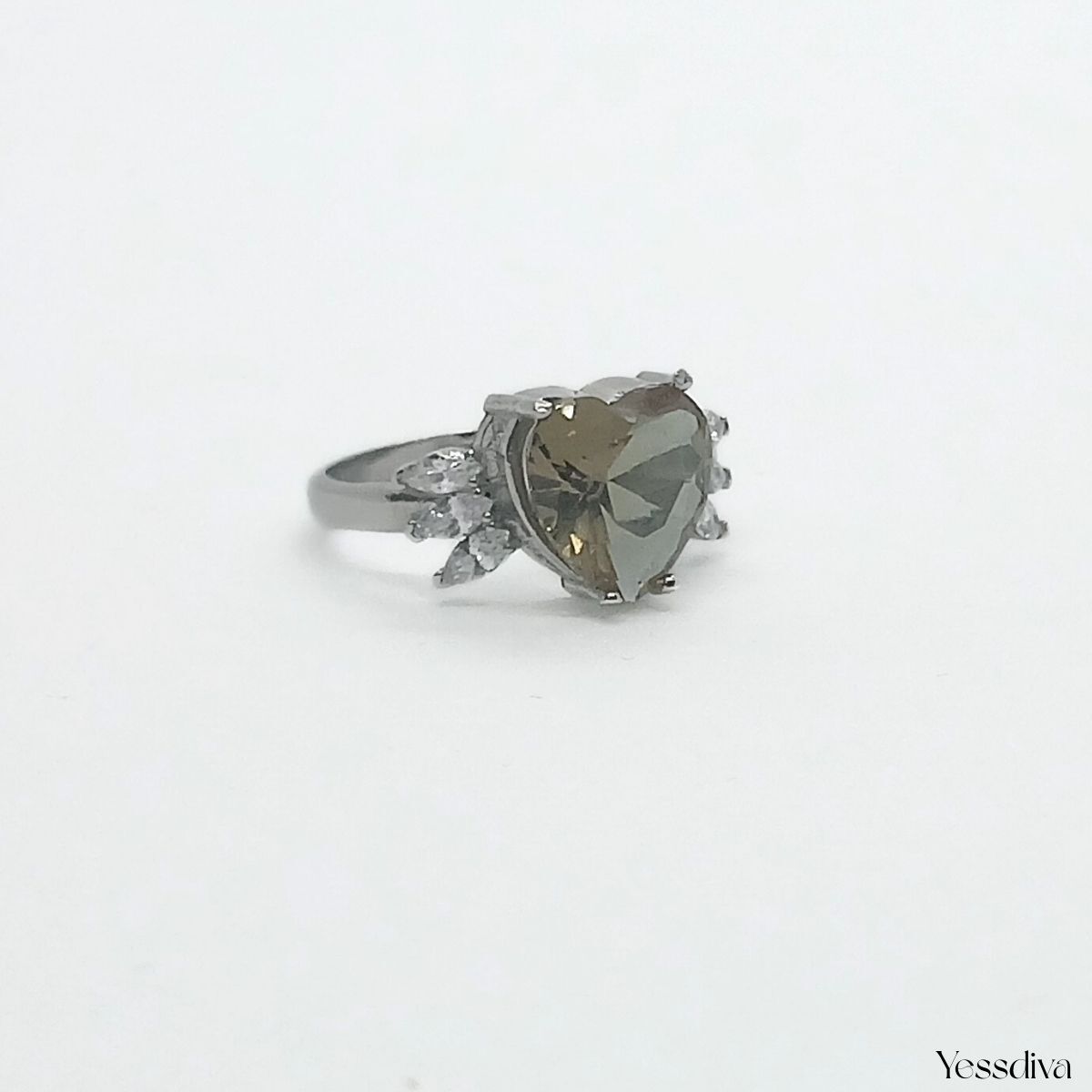 Zultanit Doğal Taşlı Kalp Melek Gümüş Yüzük