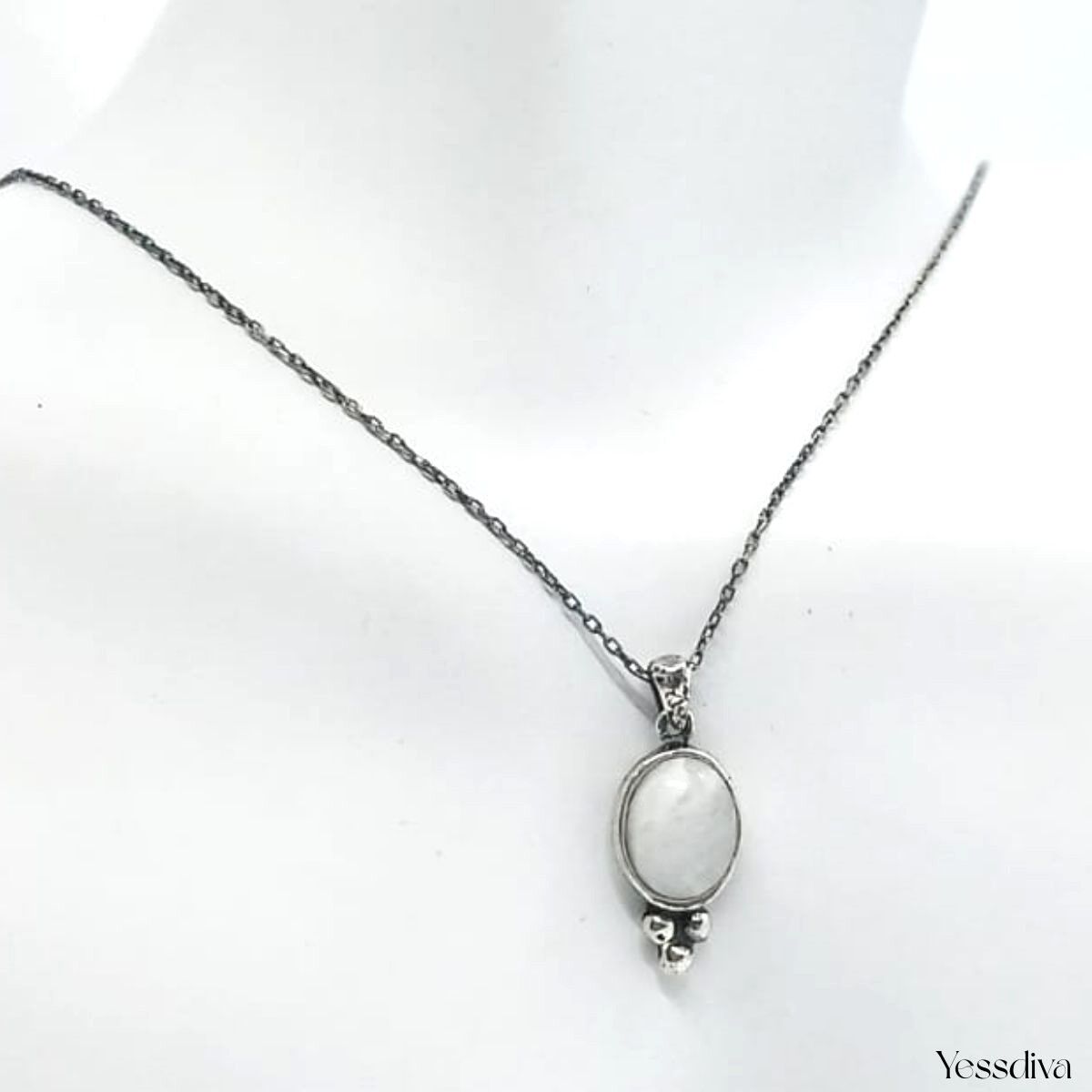 Ay Doğal Taş Gümüş Kolye