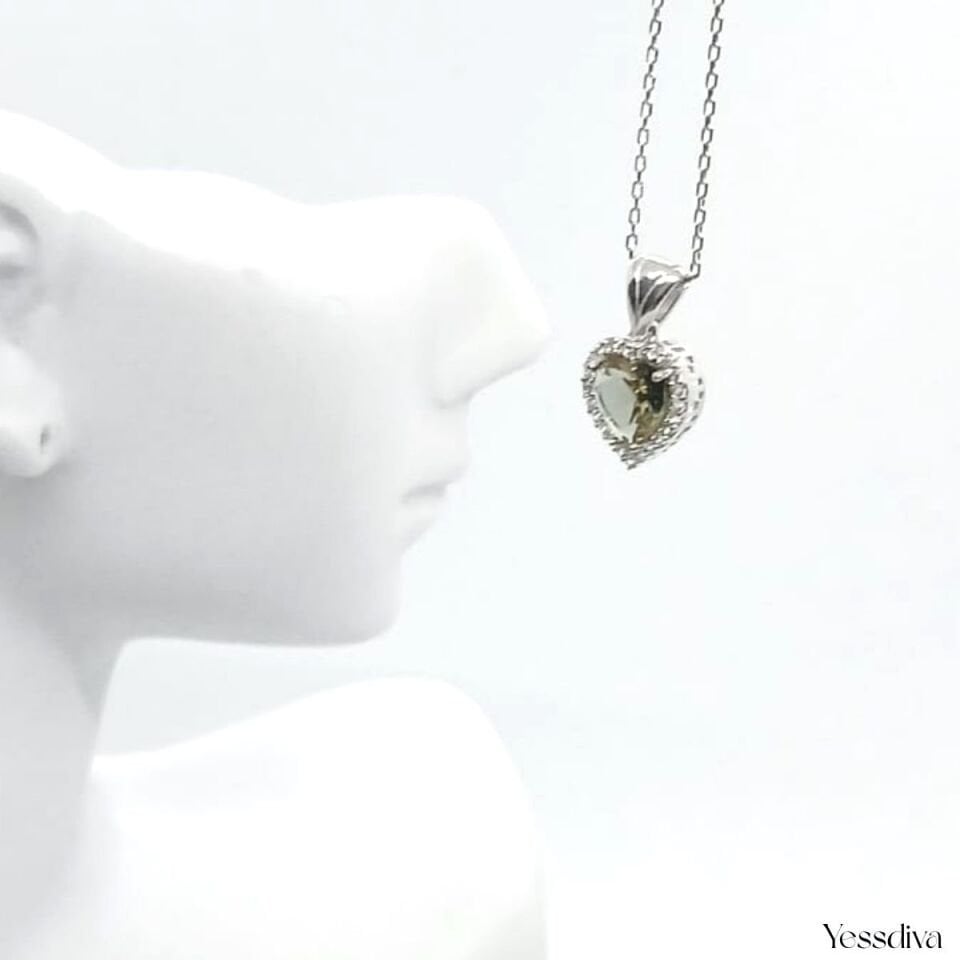 Zultanit Doğal Taşlı Kalp Gümüş Kolye