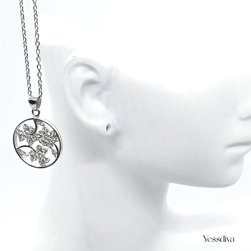 Çiçek Zirkon Taşlı Kurdele Desen Gümüş Kolye