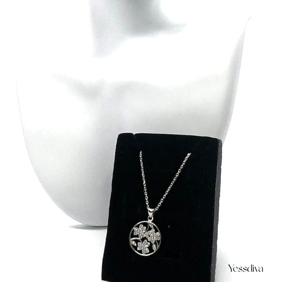 Çiçek Zirkon Taşlı Kurdele Desen Gümüş Kolye
