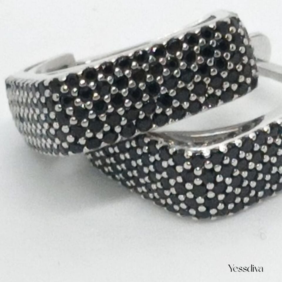 Kare Siyah Zirkon Taşlı Küpe