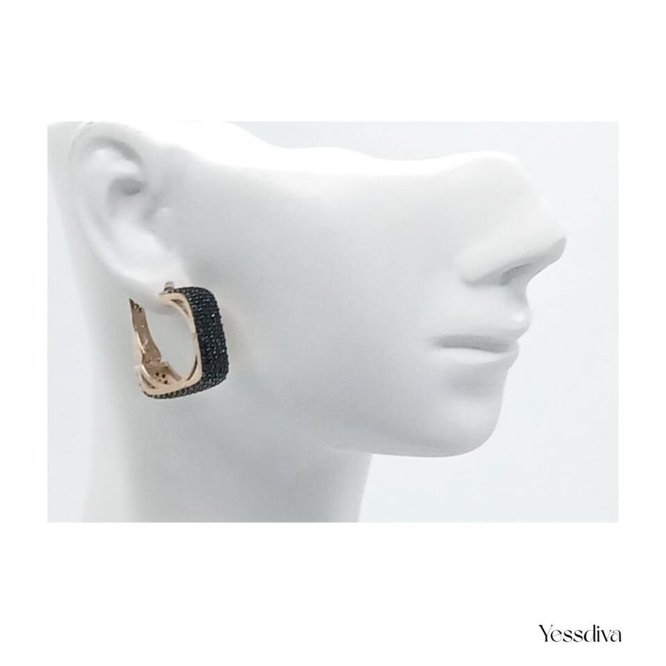 Kare Siyah Zirkon Taşlı Gold Küpe